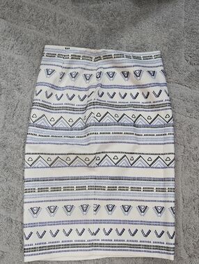 White House Black Market Skirt!!